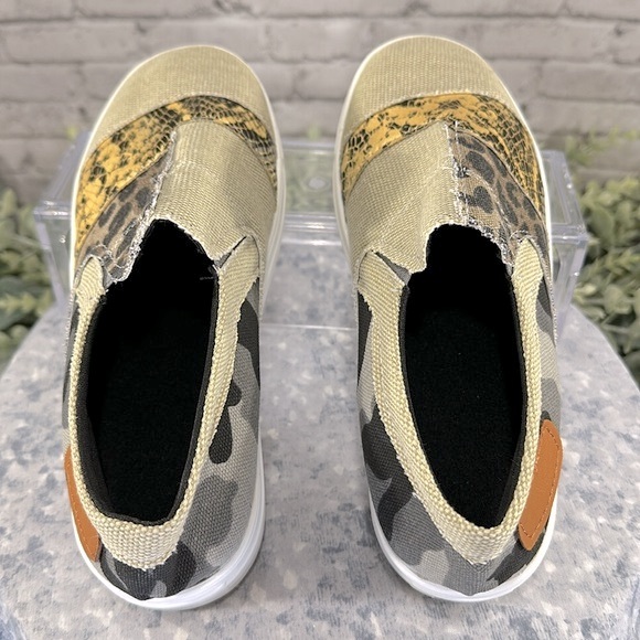 ZoLucky Tan Multimedia & Multicolor Fashion Canvas Casuals WMS 5.5M🤎NWOT🤎 - Picture 7 of 9